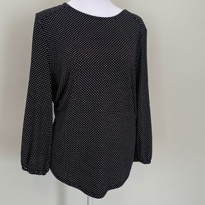 Black and white polkadot three-quarter length sleeve top
